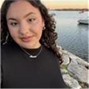 Estudiante de carrera de educación infantil, experiencia con niños entre 6-11 años y me encanta tratar con ellos. 