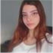 Neodiplomata al liceo musicale, offro lezioni di italiano, storia dell'arte, chitarra