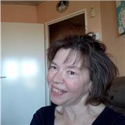 Diplômée de solfège et chanteuse ans ( chorale, piano-bar, bal, studio ), je dispense des cours de chant à tous