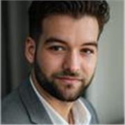 Profesor titulado en C1 de inglés, con varios años de experiencia en academia y clases particulares 