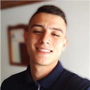 Profesor de sociales , conocedor de historia especialmente segunda y primera guerra mundial