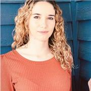 Diplomata in Scienze Umane, Studentessa di Lingue e mercati e Au pair negli Stati Uniti offre ripetizioni di inglese, Letteratura, italiano, Storia per ragazzi delle elementari e medie