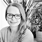 I blend psychology and an engineering background, to help people bridge the gap between professional and personal skills.