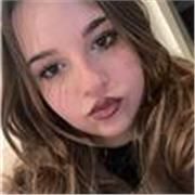 Soy una chica joven, tengo el título de monitora y actualmente estoy estudiando un curso de educación infantil y 1 año de experien