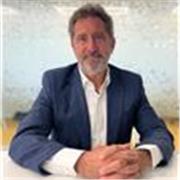 Coach & formador, experto en comportamiento humano, con larga trayectoria en emprendimiento y puestos directivos.