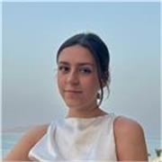 Studentessa universitaria con laurea in Letteratura Inglese e certificazione IELTS C1, offre lezioni private online. 