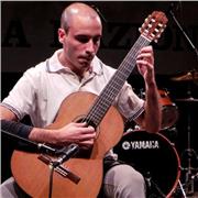 Docente di chitarra abilitato per lezioni private e ripetizioni a Sarzana