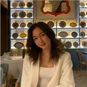 Posso essere la tua insegnante, ma forse anche un’amica! Immergiamoci insieme nel mondo della lingua inglese