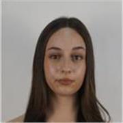 Me defino como una persona responsable, implicada, trabajadora y comprometida con lo que hace. Enseñar a niños de primaria