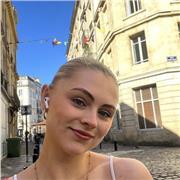 Étudiante en 4ème année de droit propose des cours pour tout âge