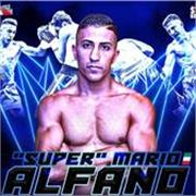 Pugile professionista 3 volte campione Italiano, istruttore dal 2014 . Insegno boxe, funzionale,fitness, allenamenti personalizzati etc