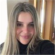 Estudiante universitaria da clases de francés a niveles de Primaria y Secundaria en Parla ( )