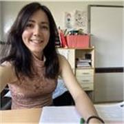 Profesora española da clases de español a todos los niveles