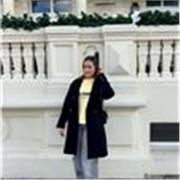 Estudiante de Trabajo social para dar clase a niños de primaria