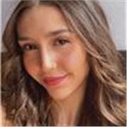 Professora particular de Inglês com experiência em aulas on-lines para crianças e adultos