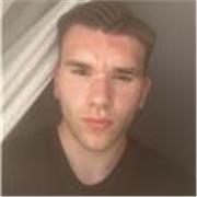 Me defino como un chico que sabe y puede ayudar a cualquier niño o niña con lo que sea 