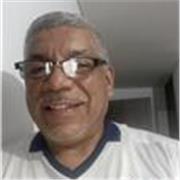 Professor de inglés Americano, hablando este idioma por muchos años