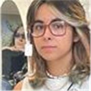 Diplomata al liceo artistico, disponibile per lezioni di disegno, pittura, storia dell'arte fino alla 5ª liceo