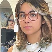 Diplomata al liceo artistico, disponibile per lezioni di disegno, pittura, storia dell'arte fino alla 5ª liceo