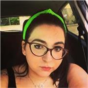 Ragazza diplomata impartisce ripetizioni di Italiano, Storia e Inglese per ragazzi di elementari e medie