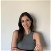 Insegnante di spagnolo e inglese con laurea in Mediazione Linguistica e Interpretariato, offre lezioni online per bambini.