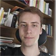 Laureando in giurisprudenza impartisce lezioni per ragazzi delle elementari e medie in storia, italiano, scienze, matematica