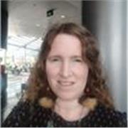 English tutor providing online classes to Spanish speakers