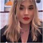 Profesora sin titulación pero con experiencia por hermanos menores. Me defino como una persona paciente y resolutiva. 