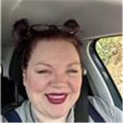 Soy profesora de inglés con experiencia en varios colegios y en clases particulares en casa, en la zona de Málaga, Marbella. 