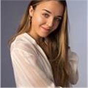 Profesora de inglés para todas las edades y niveles con muchísimas ganas de enseñar todo lo que sé.