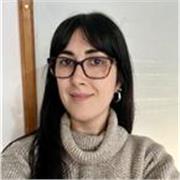 Profesora titulada CELTA con más de 15 años de experiencia entrenando estudiantes para exámenes Cambridge KET, PET, FCE, CAE, CPE.