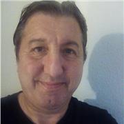 Professeur français expérimenté en soutien scolaire et aide aux devoirs. Je dispense des cours niveau primaire, secondaire