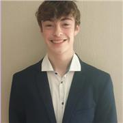 Je suis passionné par les mathématiques et j'adore transmettre cette passion aux plus jeunes. Grâce à des méthodes ludiques