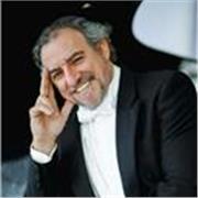 Laureato di conservatorio, maestro di canto, due volte vincitore del concorso di canto Mattia Battistini, finalista del concorso Pavarotti Intern., artista lirico, tenore, conduce i lezioni di canto