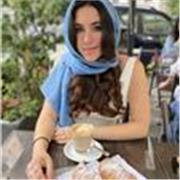 Studentessa laureata in lingue e letteratura e adesso iscritta in magistrale impartisce lezioni di inglese, fornendo un aiuto che parte dalla grammatica base livello elementari e medie, fino a un supporto più complesso al livello liceale, anche sul piano 