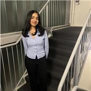Patient tutor who breaks down complicated concepts simply