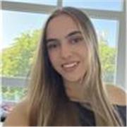 Estudiante universitaria de Química, puedo dar matemáticas, y también tengo un nivel avanzado de inglés (C1). 