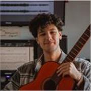 Técnico productor y guitarrista de oficio da clases de guitarra, teoría, audio y producción musical