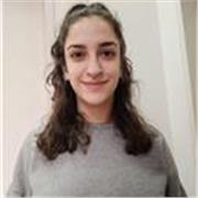 Profesora de historia de nivel medio y superior imparte clases de humanidades/sociales