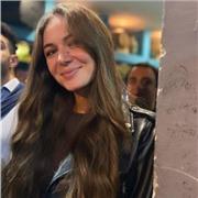 Studentessa del quinto anno di giurisprudenza impartisce lezioni di diritto, spagnolo, italiano, inglese (livello base) e storia