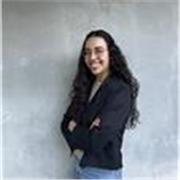 Propongo ripetizioni in materie umanistiche con approccio individualizzato e potenziamento dello studio autonomo.