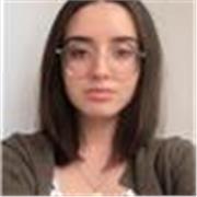 Profesora con título C1 de Oxford en inglés, llevo 10 años aprendiendo el idioma en España y en países anglosajones.