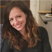 Tecnico sanitario di laboratorio biomedico per lezioni in presenza di biochimica e biologia a ragazzi di scuole medie e superiori