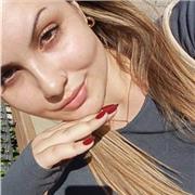 Soy estudiante de Administración y Dirección de empresas en la UCA puedo dar clases a alumnos de primaria y la ESO.