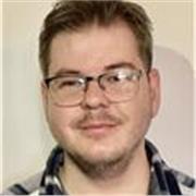 Ancien étudiant en ingénierie informatique. Expérimenté socialement avec les plus jeunes.