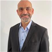 Profesor de negocios y administración con MBA y experiencia real como director de operaciones ofrece clases online para todos.