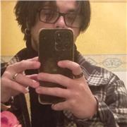 vuoi una persona giovane e che possa far fare i compiti a/ai tuoi figli con serietà ma anche facendogli sentire a loro agio