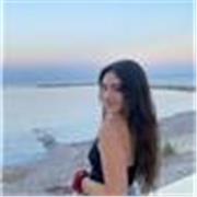Estudiante de turismo e idiomas, mi principal objetivo es enseñar el inglés de manera clara y sencilla para poder entenderlo