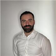 Soy técnico en Sistemas Microinformáticos y Redes con formación en bachillerato. Me considero una persona paciente y práctica