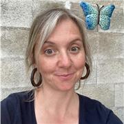 Ancienne prof d’espagnol au collège ayant vécu en Espagne et en Argentine,propose des cours particuliers à domicile et/ou en ligne
